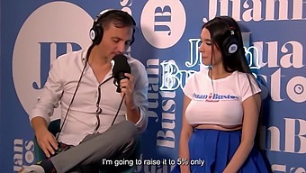 Pregnant Ambarprada Reaches Ecstasy On A Sex Machine In Homemade Video